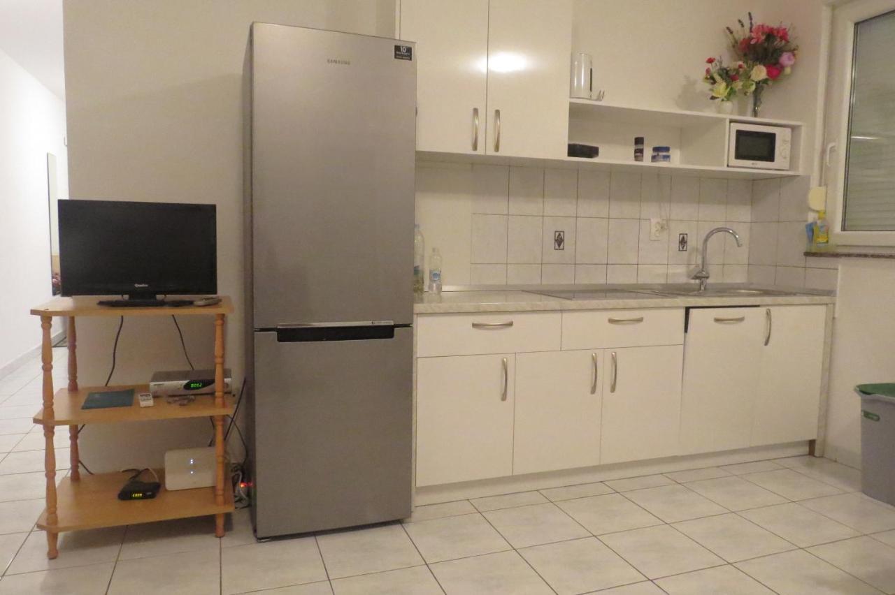Modra Kuca Lägenhet Mandre Exteriör bild